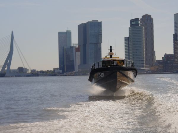 Port of Rotterdam partners with Artemis Technologies to showcase the future of maritime transport 