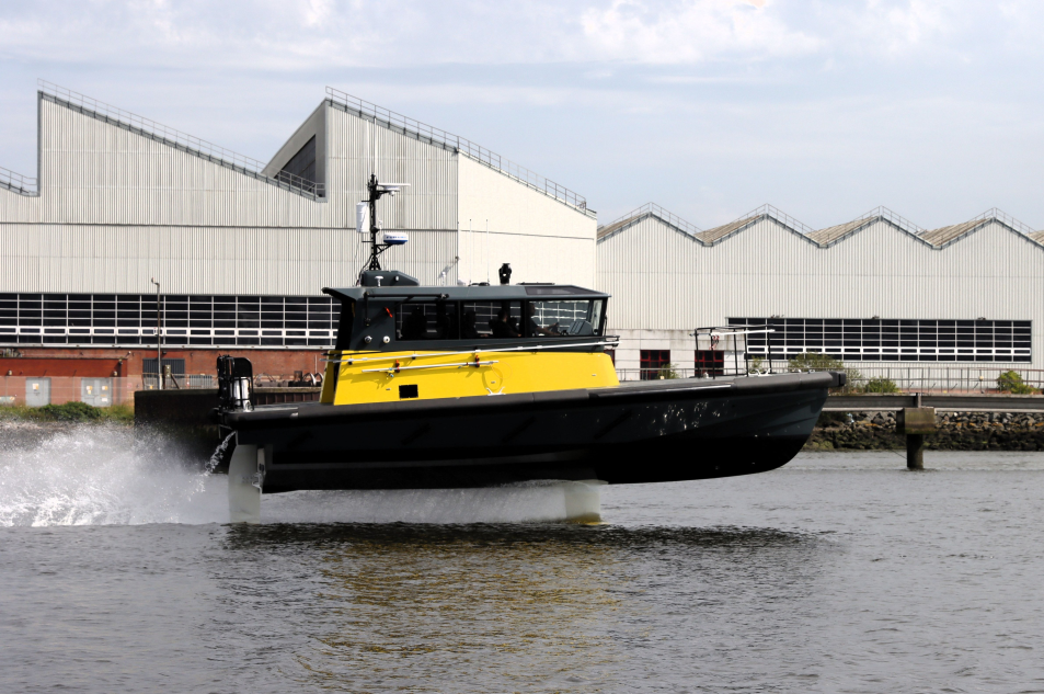 Electric hydrofoil boat