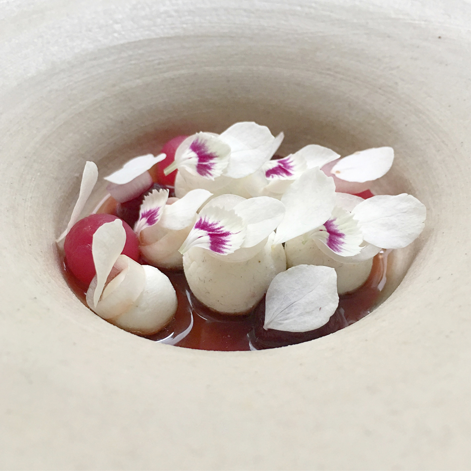 Miele Martyn Mied Piped Flower Dish