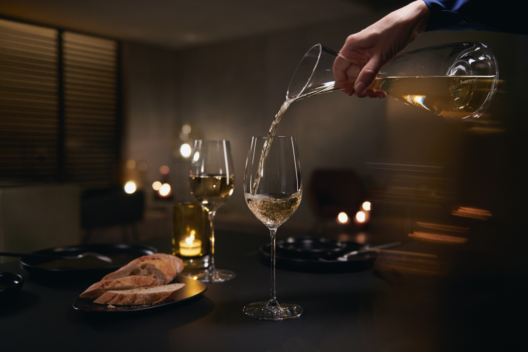 Adrian Smyth Decanter White