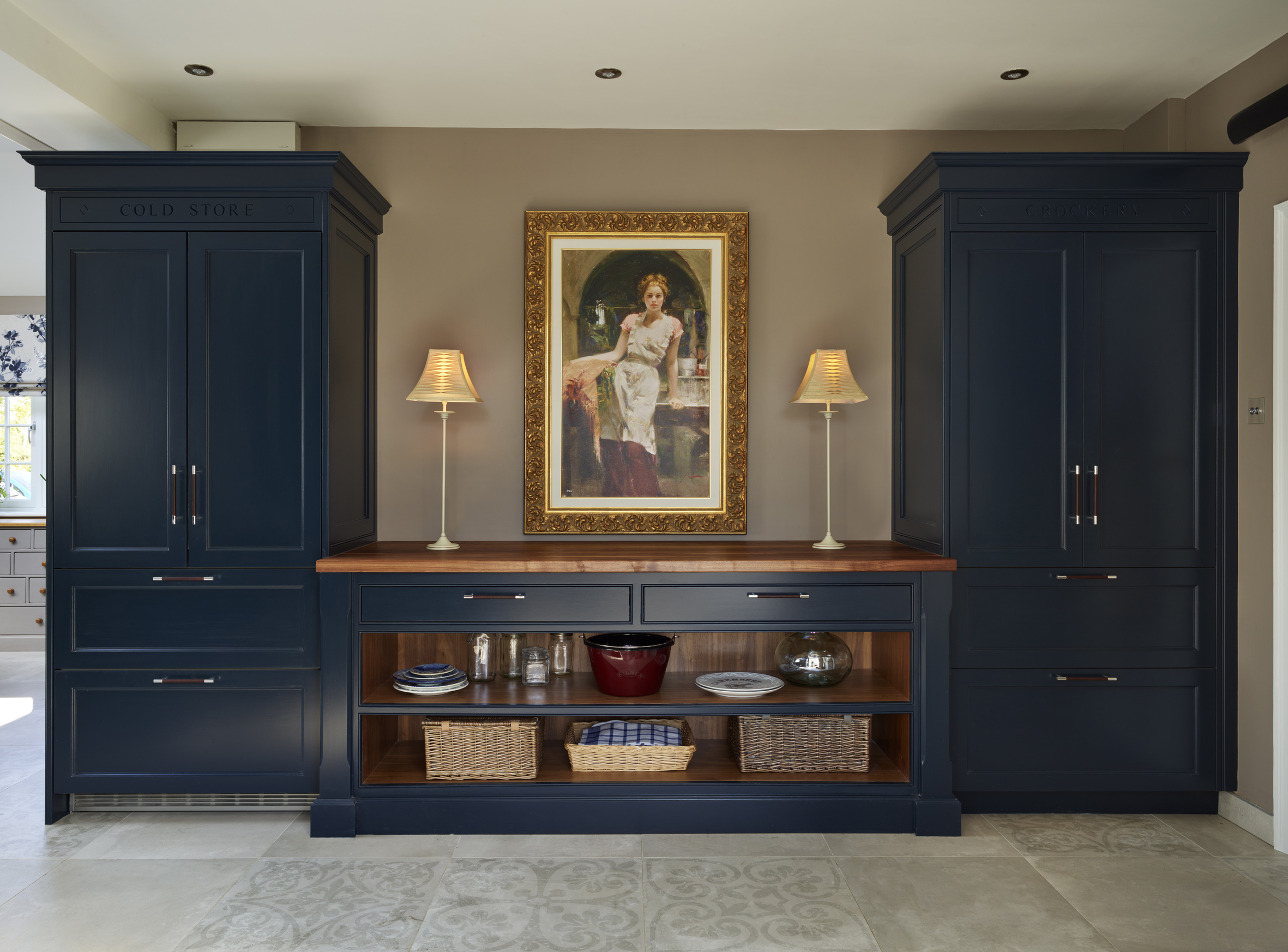 Miele Large and Light Kitchen Under Q7